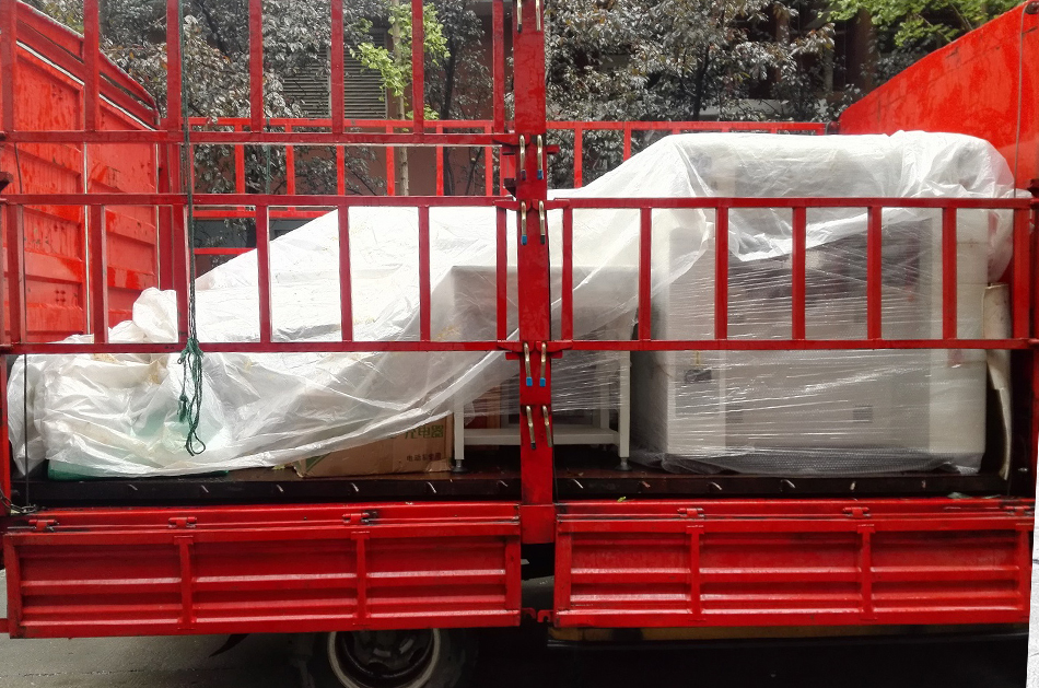 山東客戶SMT設(shè)備專車送貨，貨到上門安裝調(diào)試